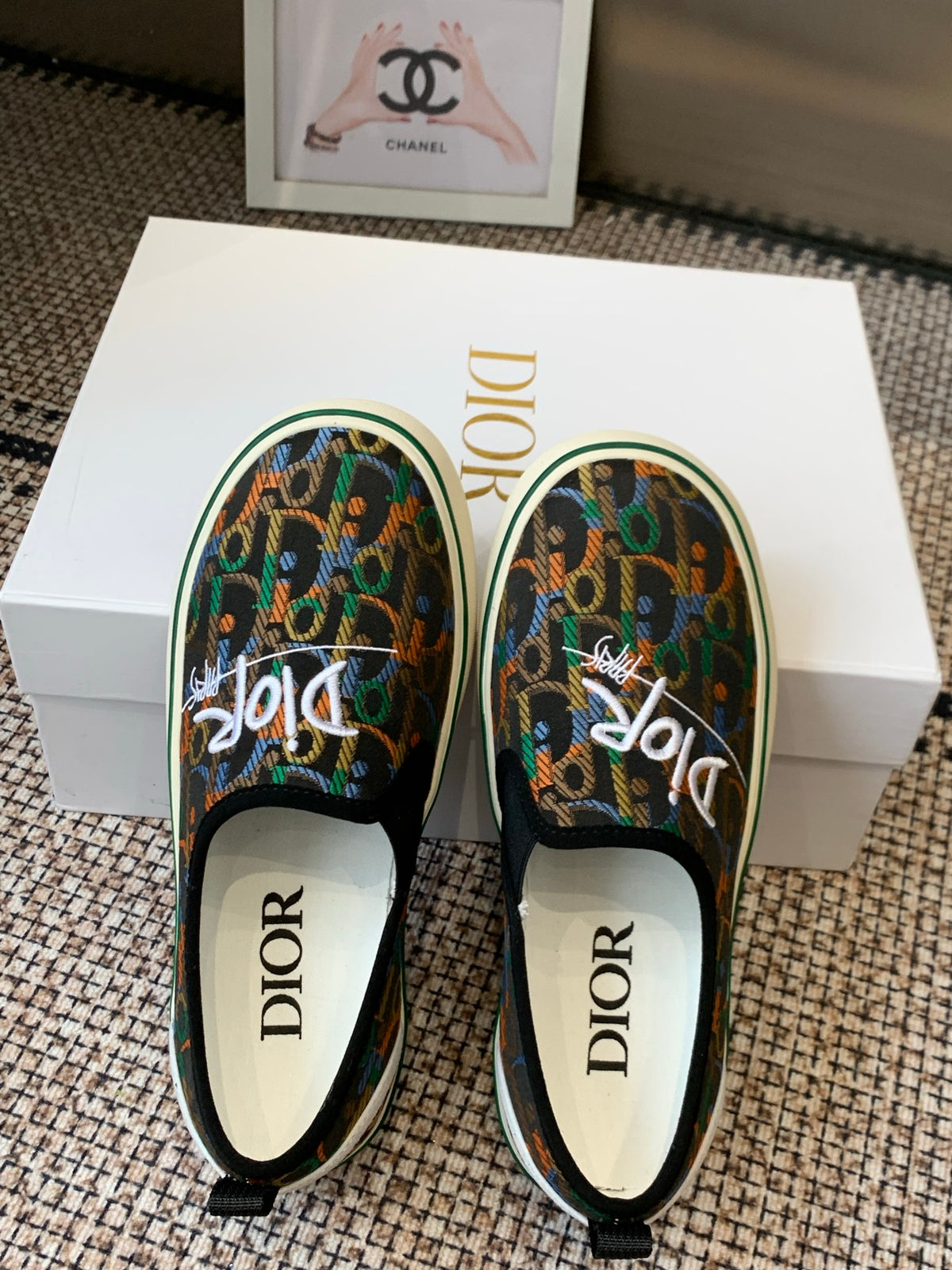 Dior's new 2026 Spring/Summer runway collection embroidered casual loafers