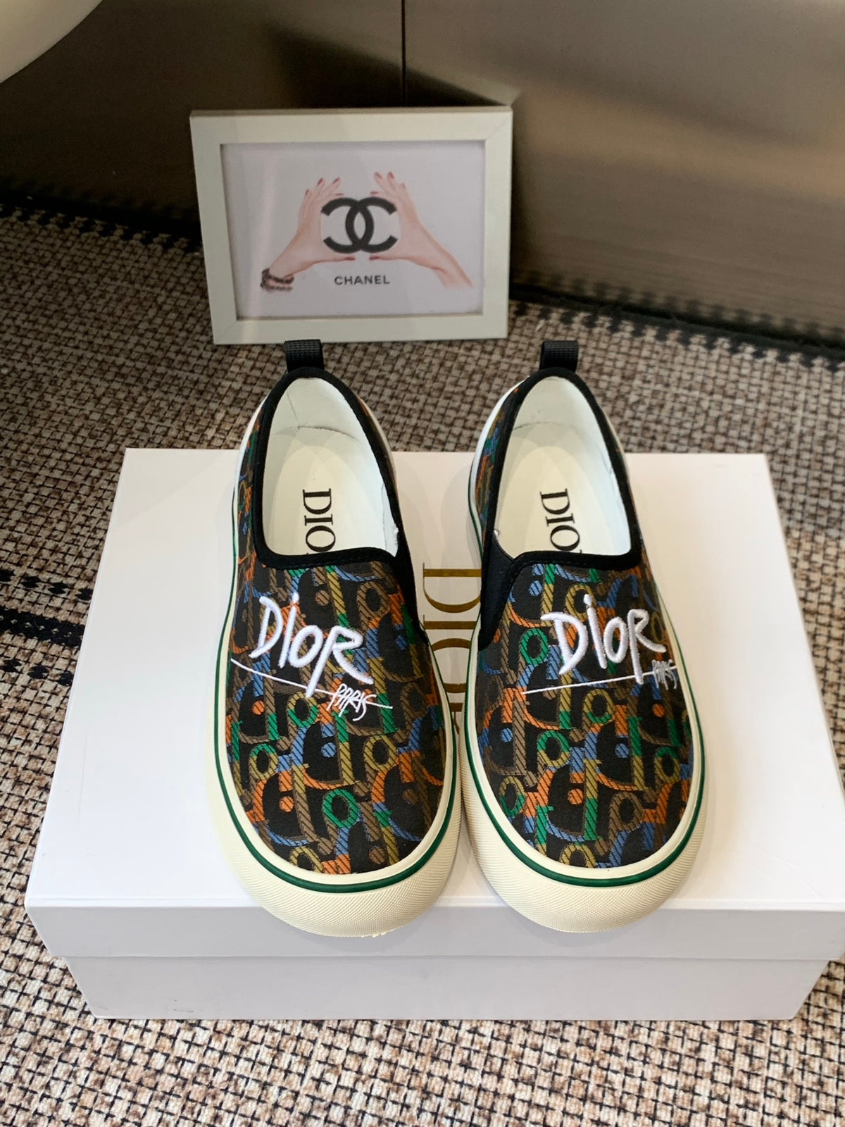 Dior's new 2026 Spring/Summer runway collection embroidered casual loafers