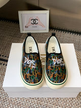 Dior's new 2026 Spring/Summer runway collection embroidered casual loafers