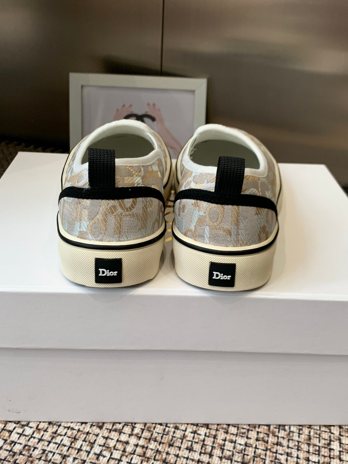 Dior's new 2026 Spring/Summer runway collection embroidered casual loafers