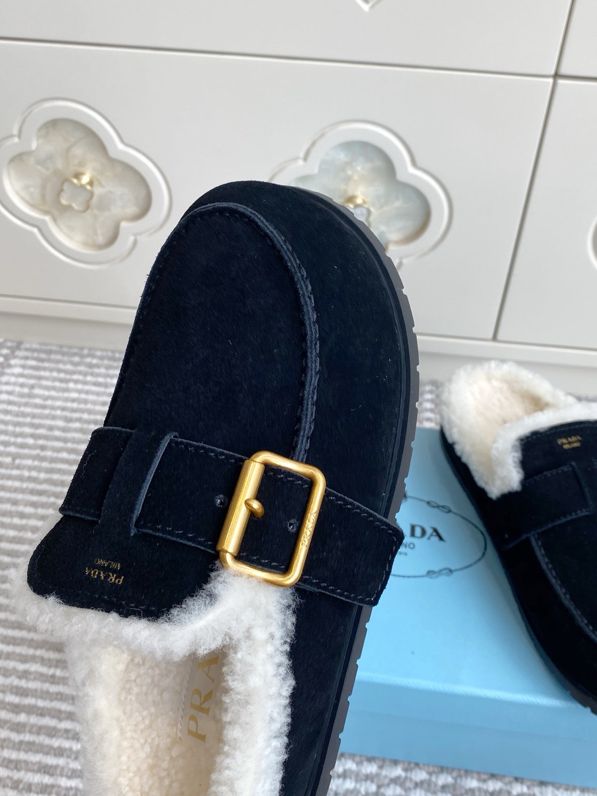 p315 Prada Fall/Winter Lambswool Mule Slippers | New Women's Boken Style