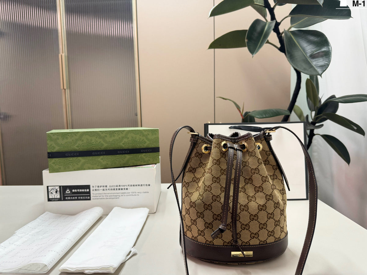 M-1 size 20×23 folding box Gucci new series bucket bag