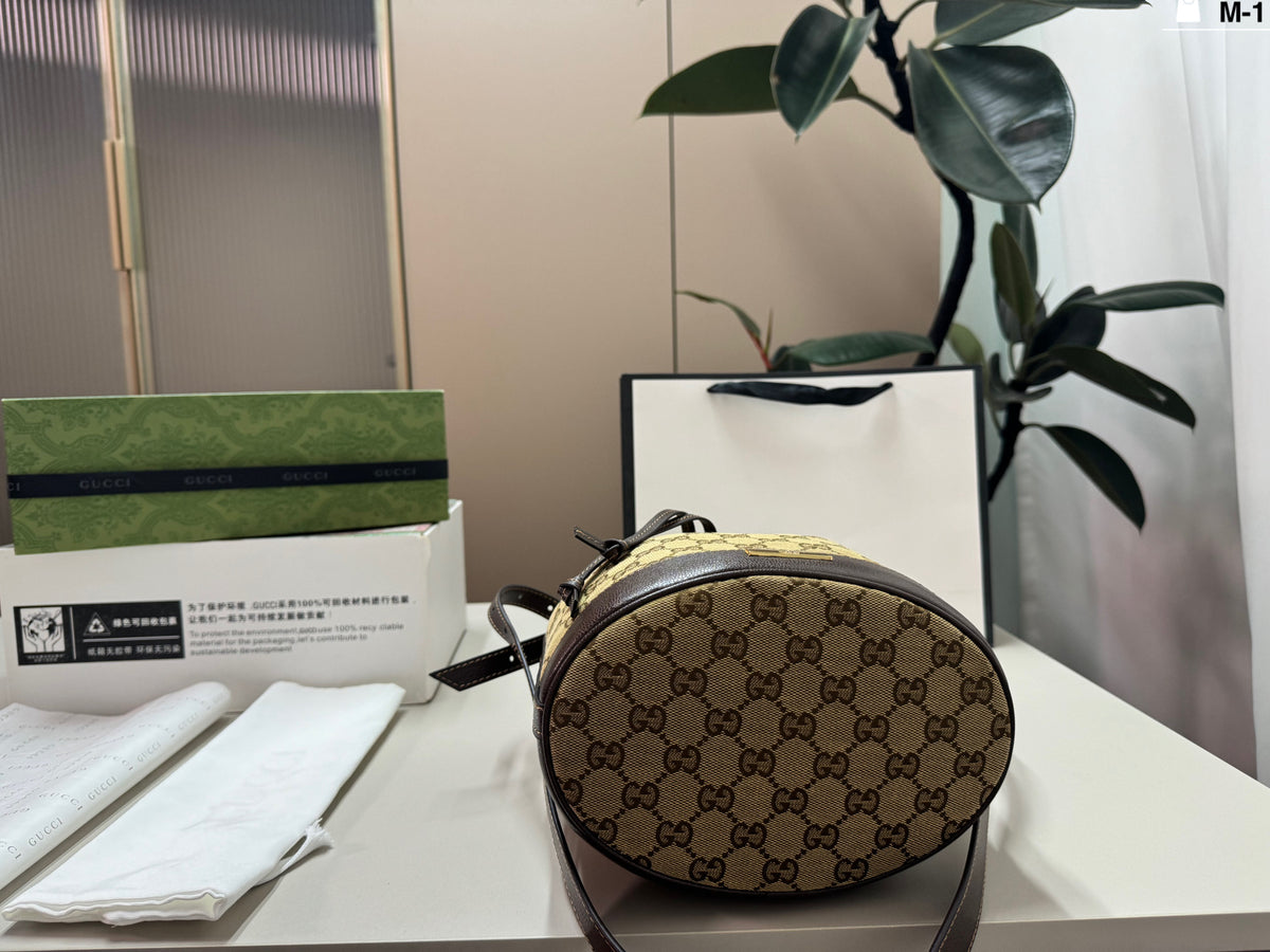 M-1 size 20×23 folding box Gucci new series bucket bag
