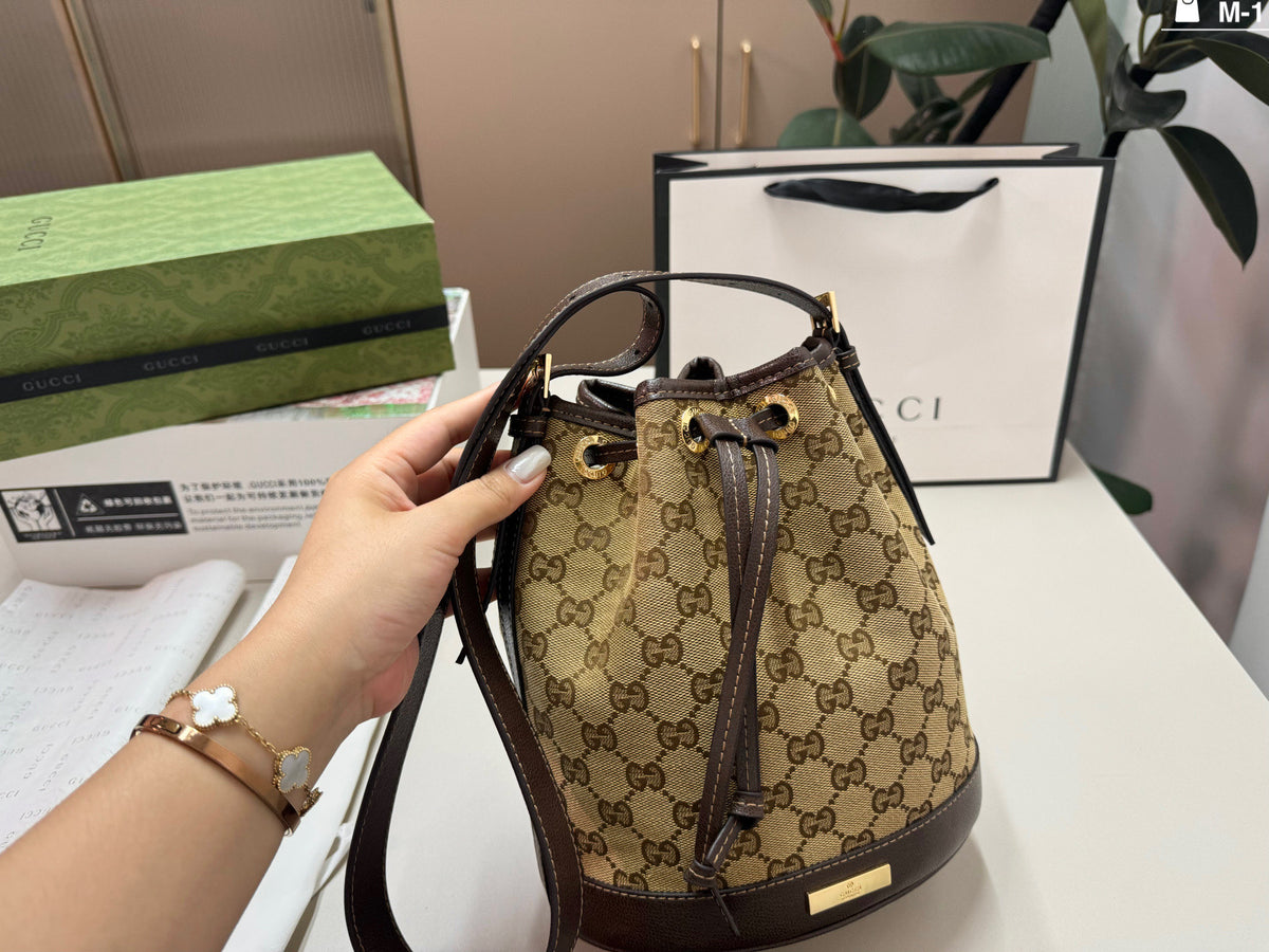 M-1 size 20×23 folding box Gucci new series bucket bag