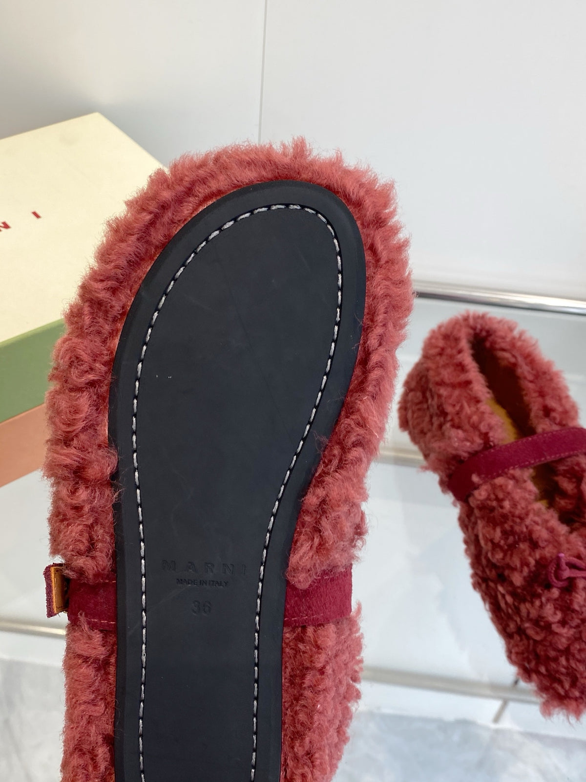 Marni SS26 Autumn/Winter New Style Furry Shoes