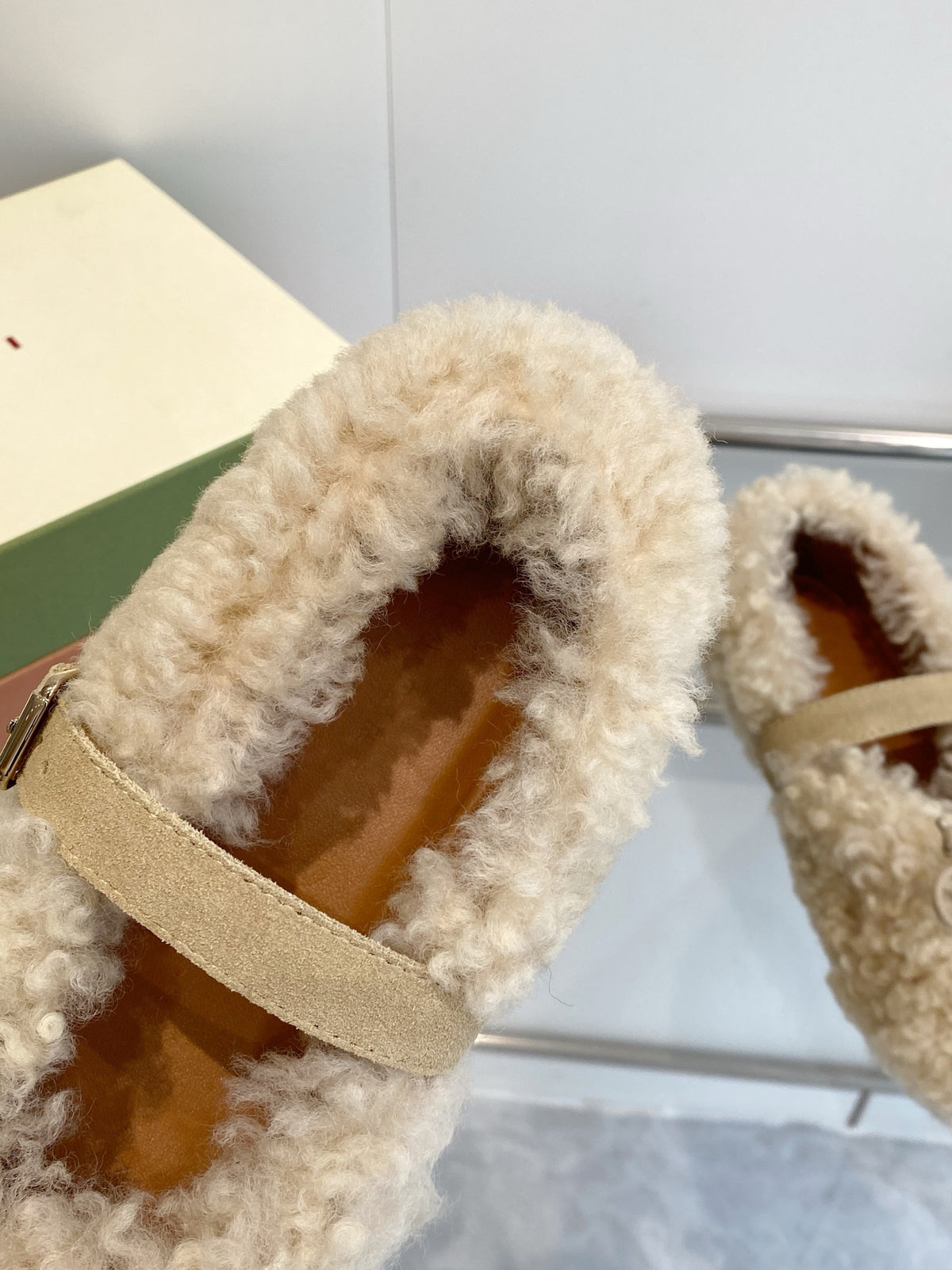 Marni SS26 Autumn/Winter New Style Furry Shoes