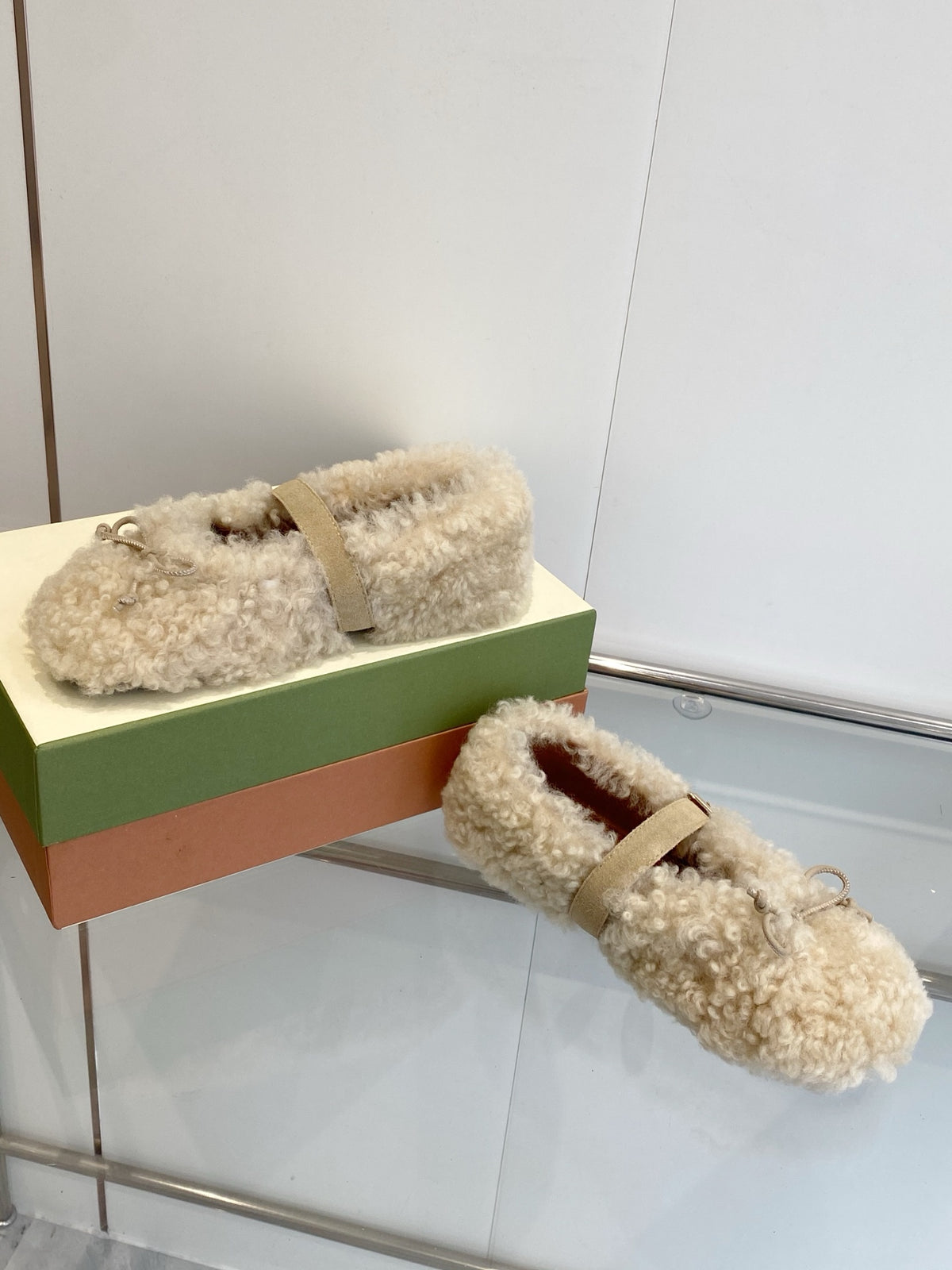 Marni SS26 Autumn/Winter New Style Furry Shoes