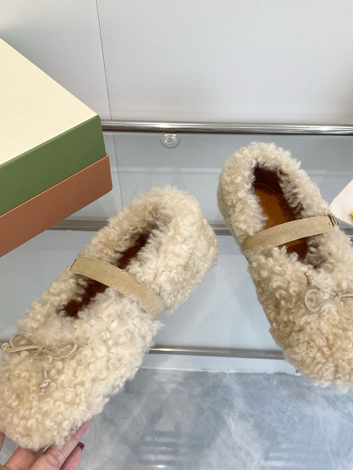 Marni SS26 Autumn/Winter New Style Furry Shoes