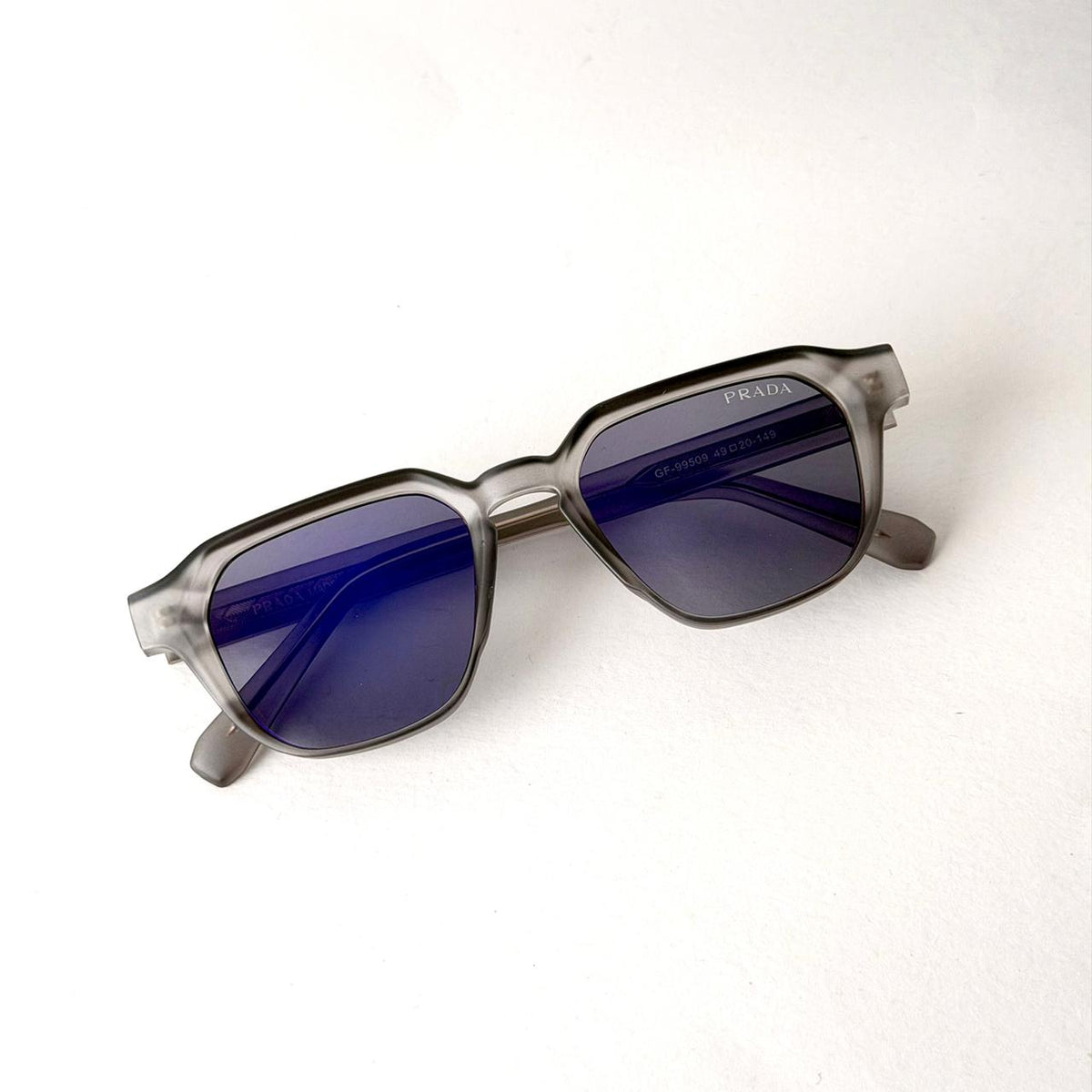 PRADA Symbole Square – Crystal Smoke Purple