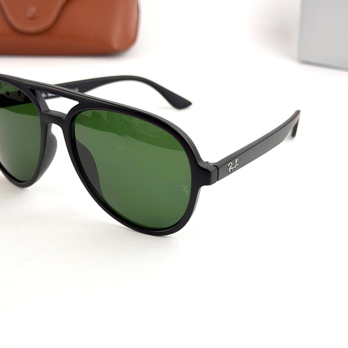 Ray Ban Aviator Full-Rim – Black Green Lenses