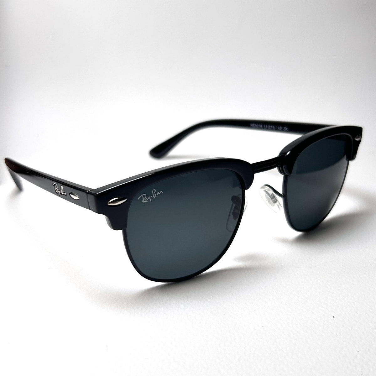 Ray Ban Classic Club Master RB3016 N - Black