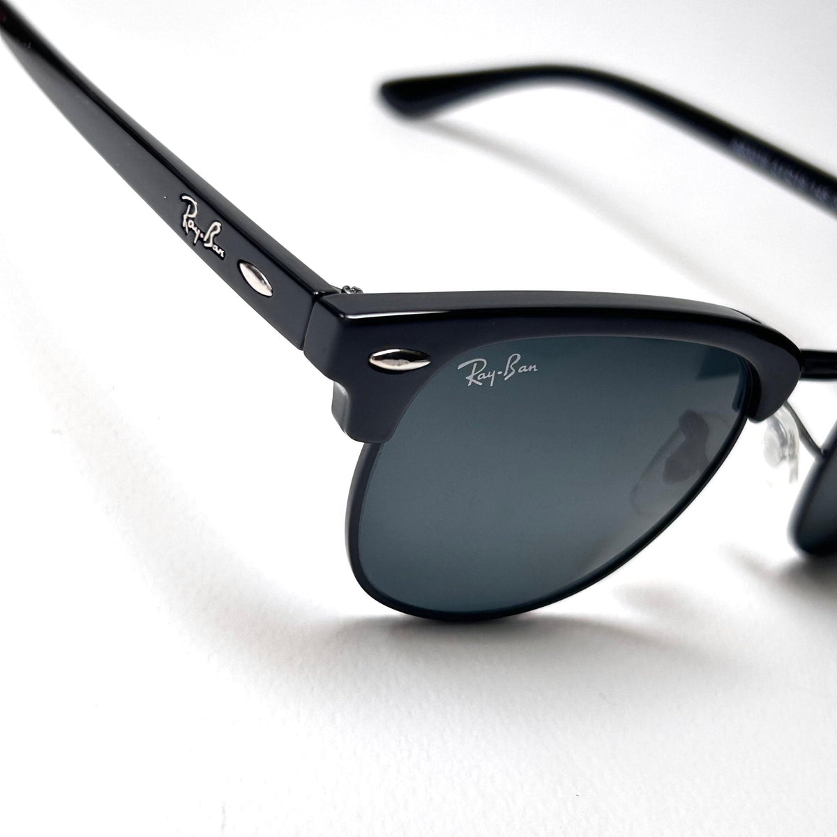 Ray Ban Classic Club Master RB3016 N - Black