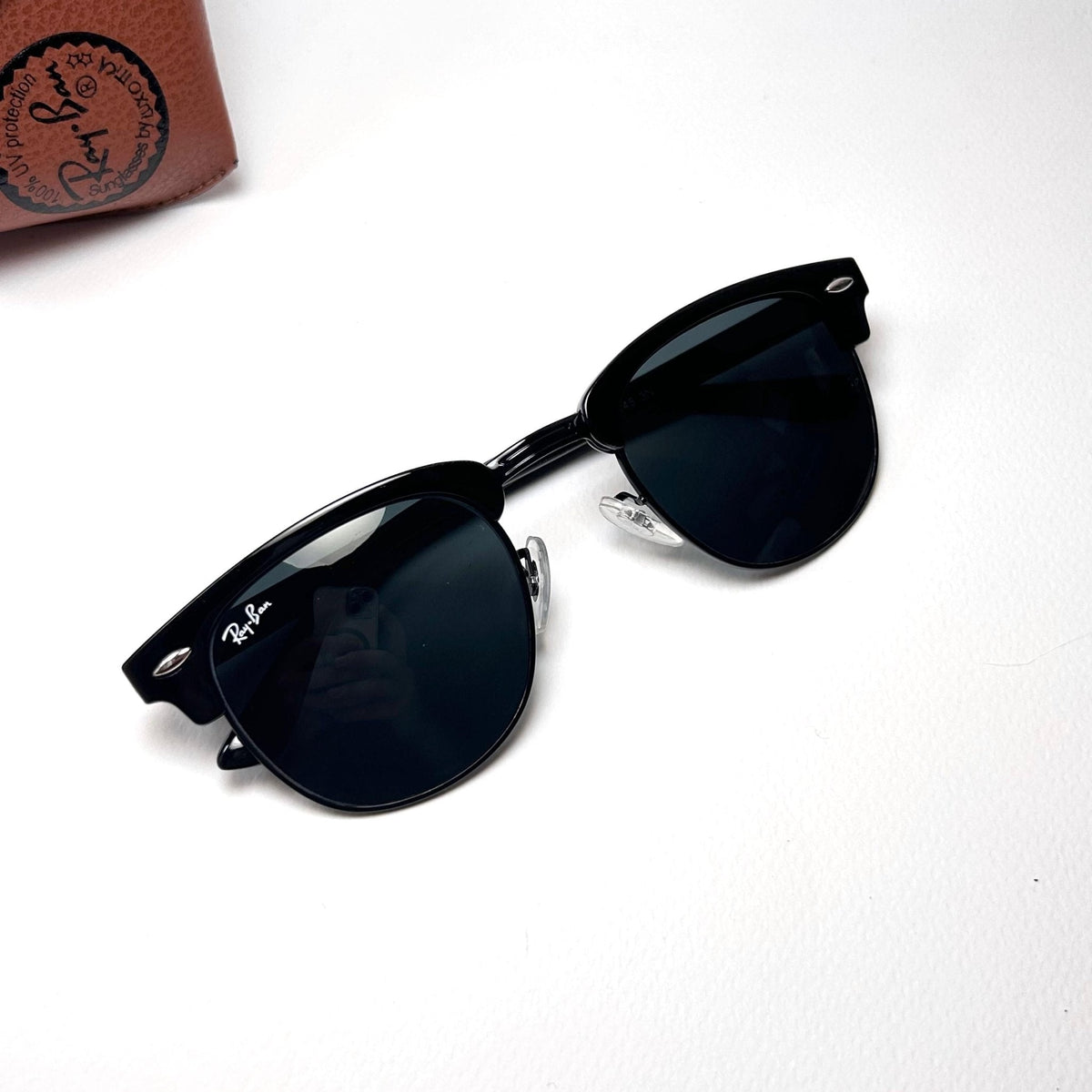 Ray Ban Classic Club Master RB3016 N - Black
