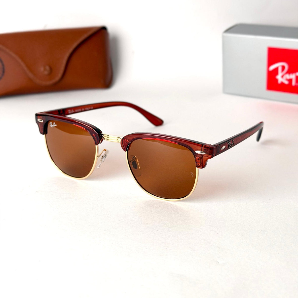 Ray Ban Clubmaster RB3016 – Brown
