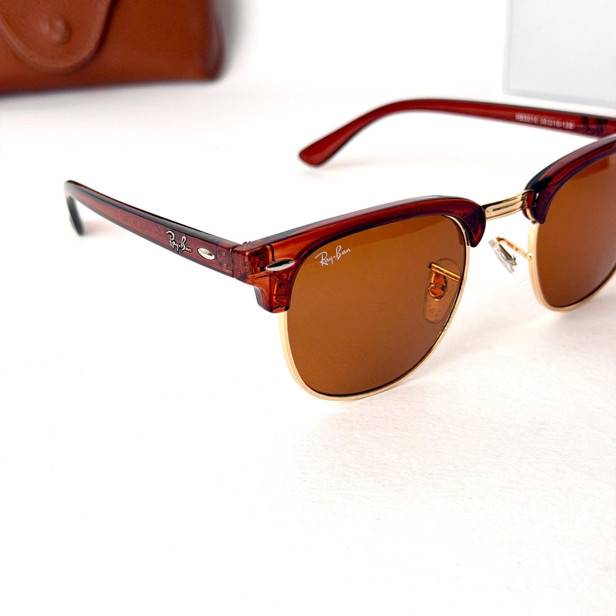 Ray Ban Clubmaster RB3016 – Brown