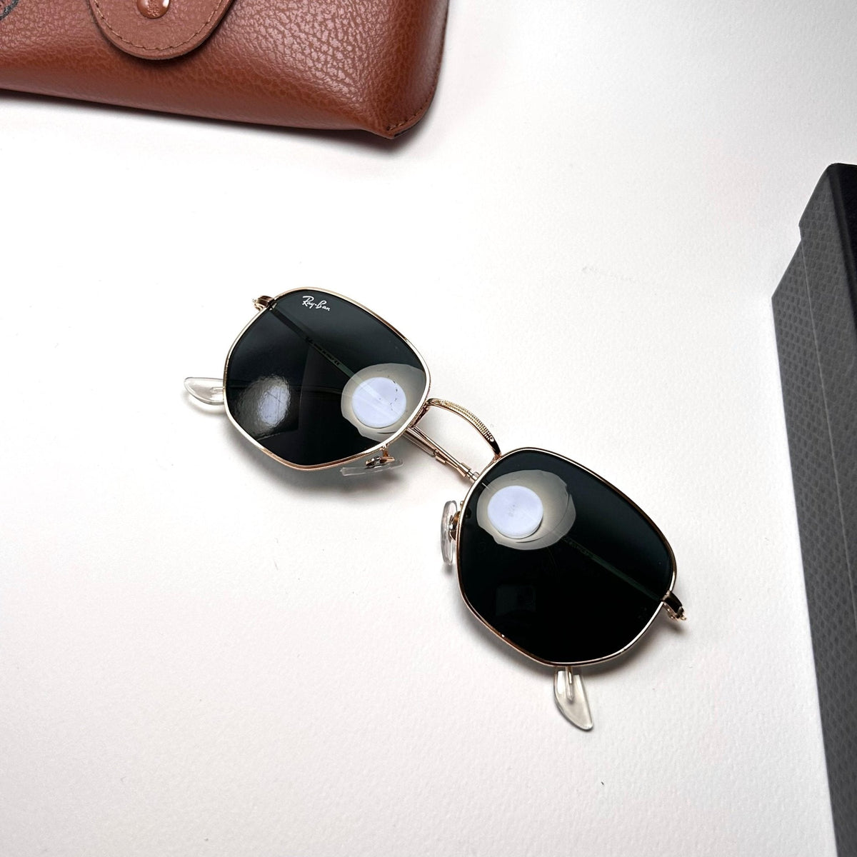 Ray Ban R3548 Hexagonal – Golden Black