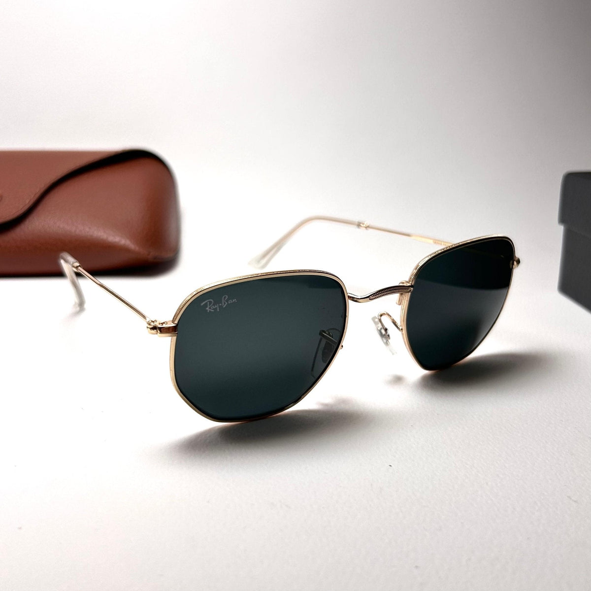 Ray Ban R3548 Hexagonal – Golden Black