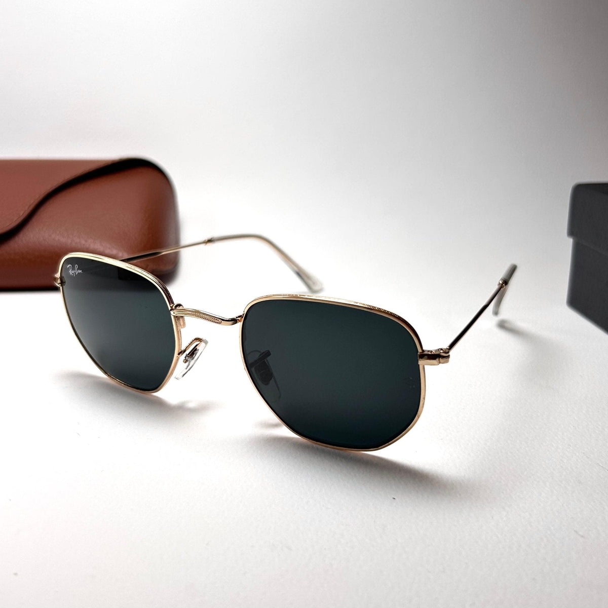 Ray Ban R3548 Hexagonal – Golden Black