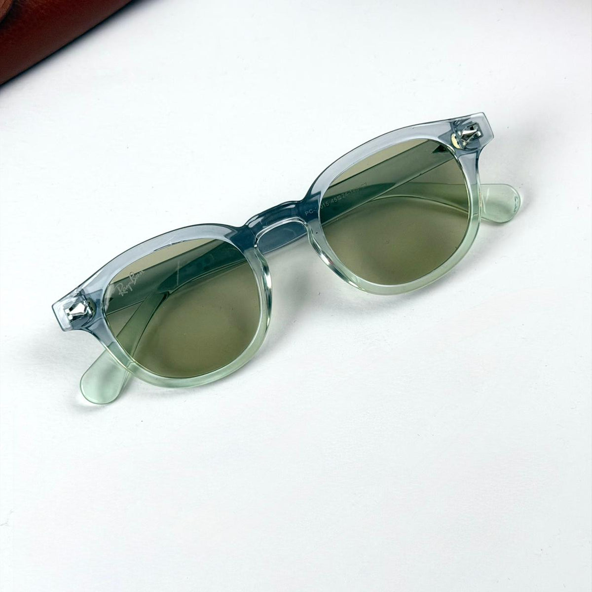 Ray Ban Round Classic MoStyle - Crystal Green