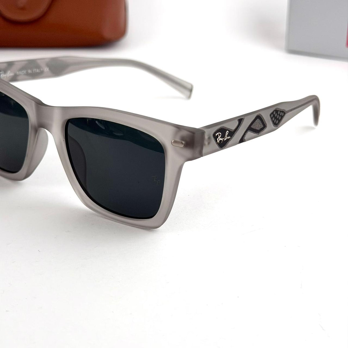 Ray Ban Wayfarer Art RB1012 – Crystal Grey