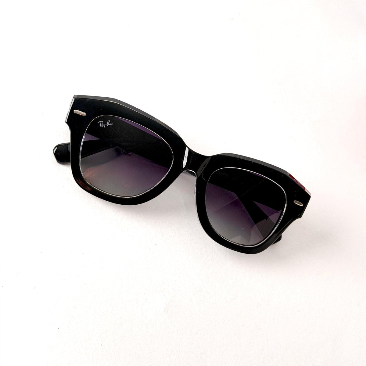 Ray Ban Wayfarer Z2186 – Black / Crystal Clear
