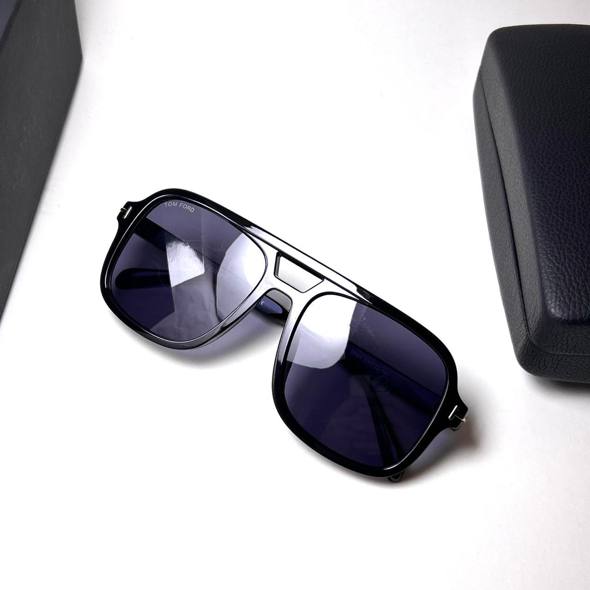 Tom Ford Falconer – Black