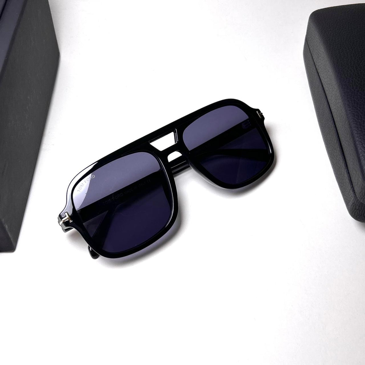 Tom Ford Falconer – Black
