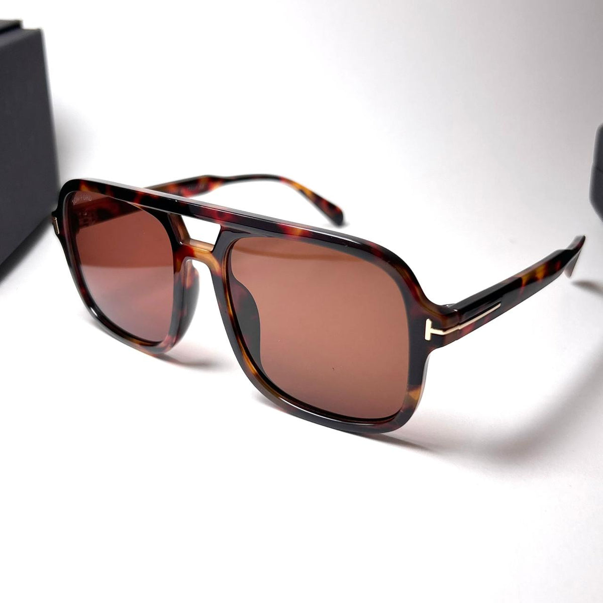 Tom Ford Falconer – Tigerl Brown
