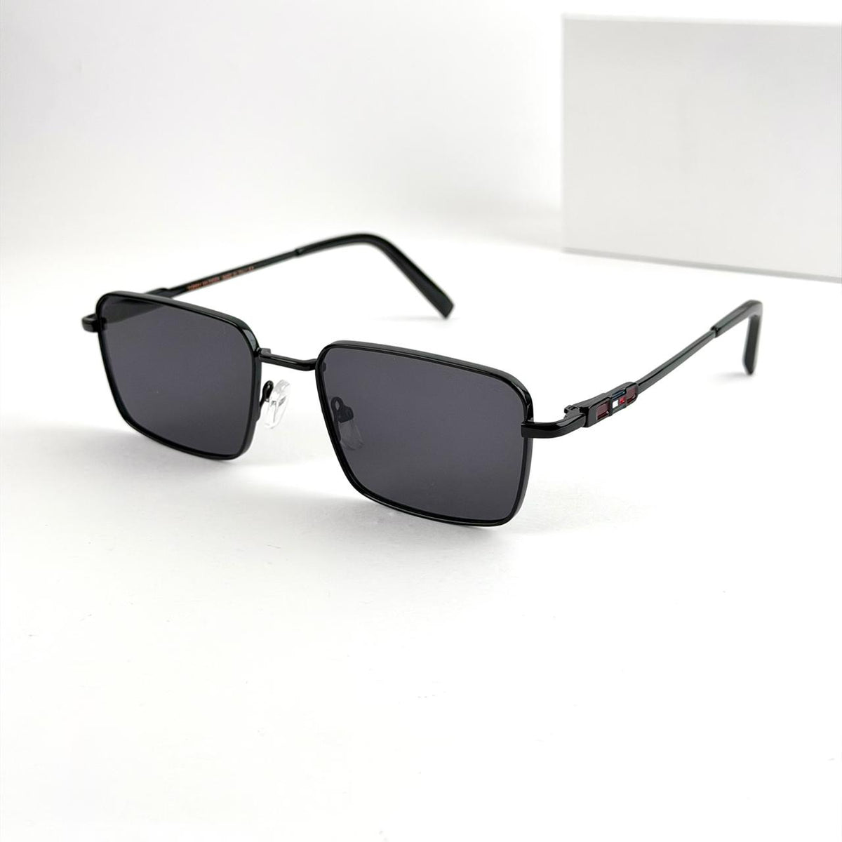 Tommy Hilfiger Rectangular – Full Black