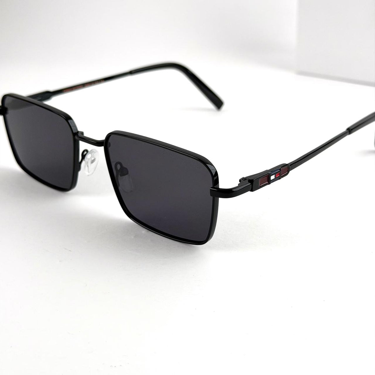 Tommy Hilfiger Rectangular – Full Black