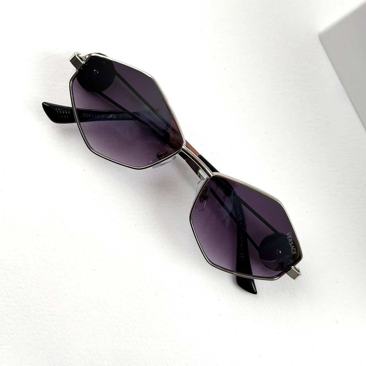 Versace Medusa Geometric T091 - Silver Purple Gradient